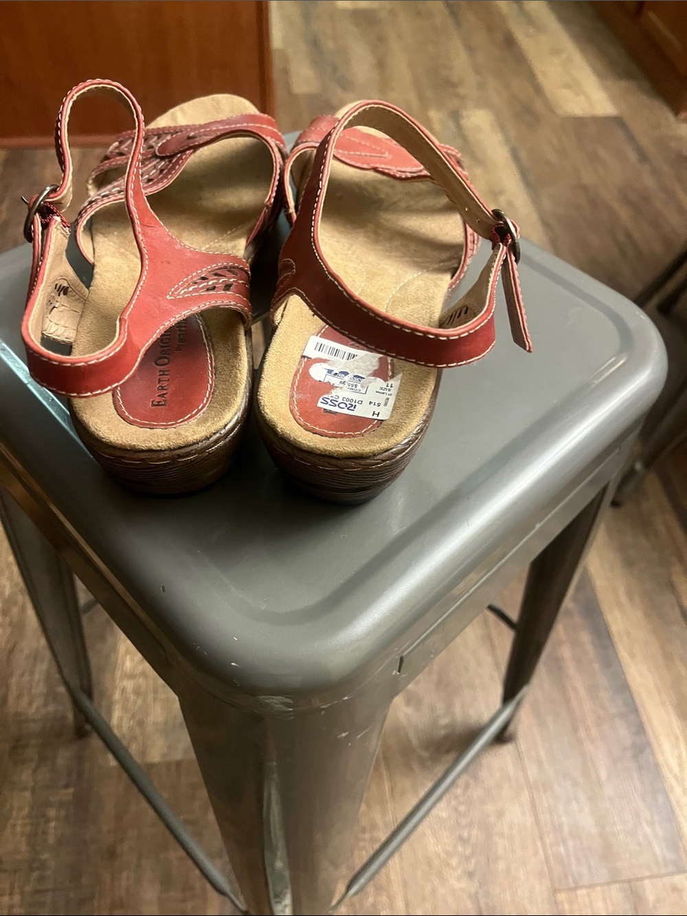 Earth Origins Strappy Wedge Sandals - Picture 3 of 5